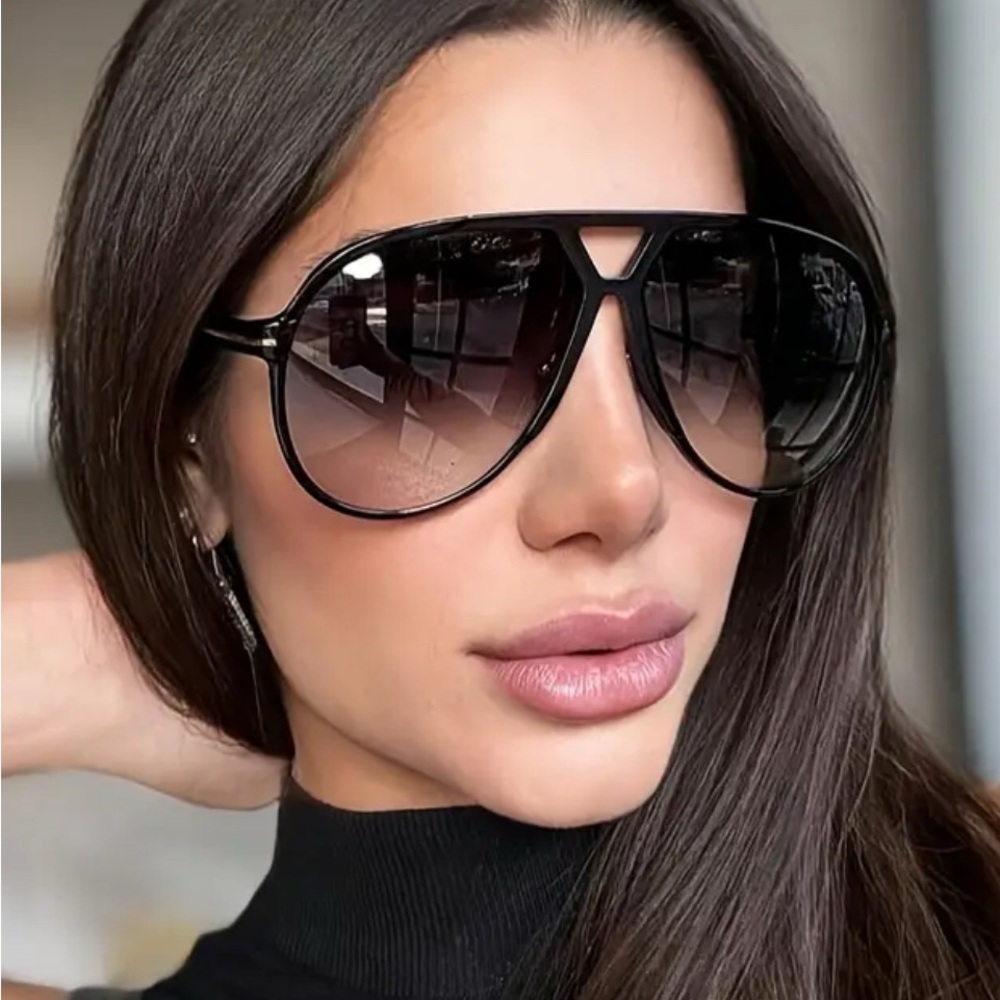 🕶️🕶️🕶️BOGOHO 🕶️🕶️🕶️Unisex-Oversized Retro Sunglasses—2 Colors - Picture 2 of 5